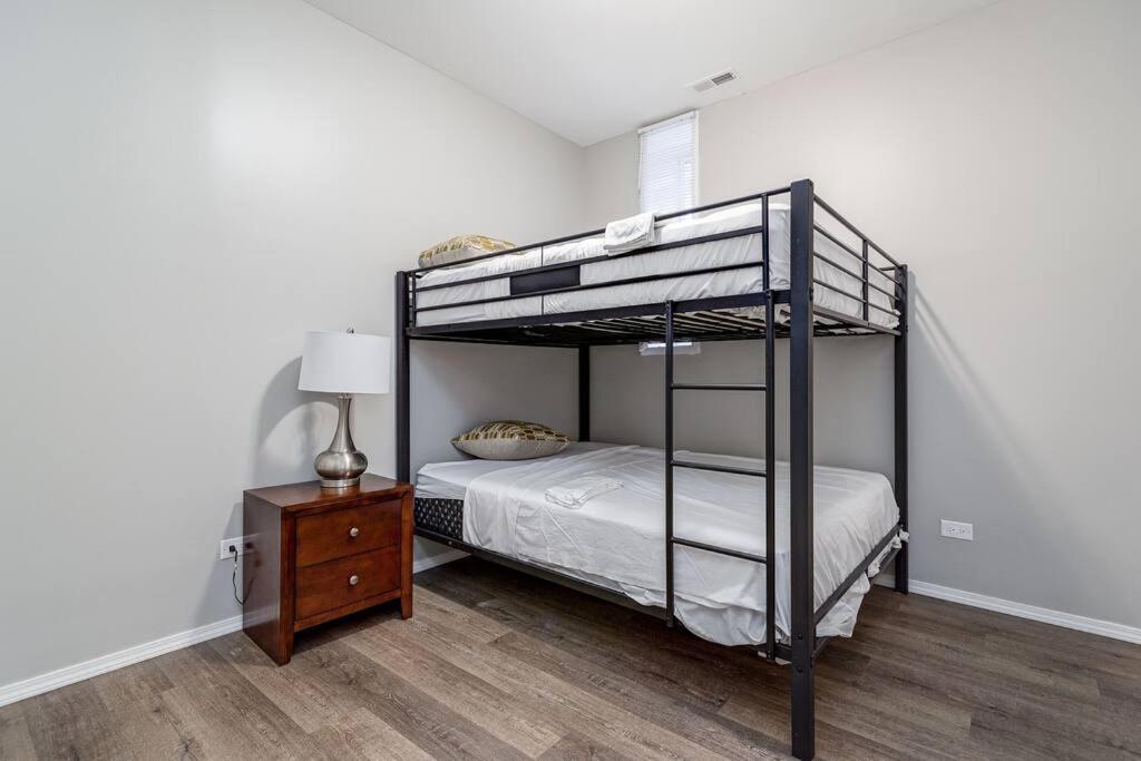 Suite 1 On Southport 4 Queen Beds Chicago Exteriér fotografie